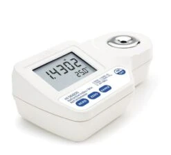 Hanna HI96800 Digital Refractometer For Refractive Index And Brix