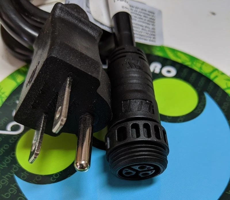 Fluence AC Power Cord - Twist Lock - 6' NEMA 6 (240v) 3 Fluence AC Power Cord - Twist Lock - 6' NEMA 6 (240v)